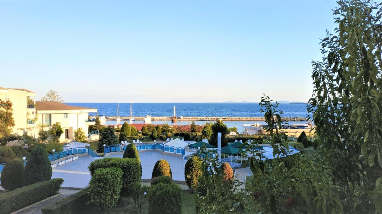 Baratero Vlas Marina Apartment Sveti Vlas Bagian luar foto