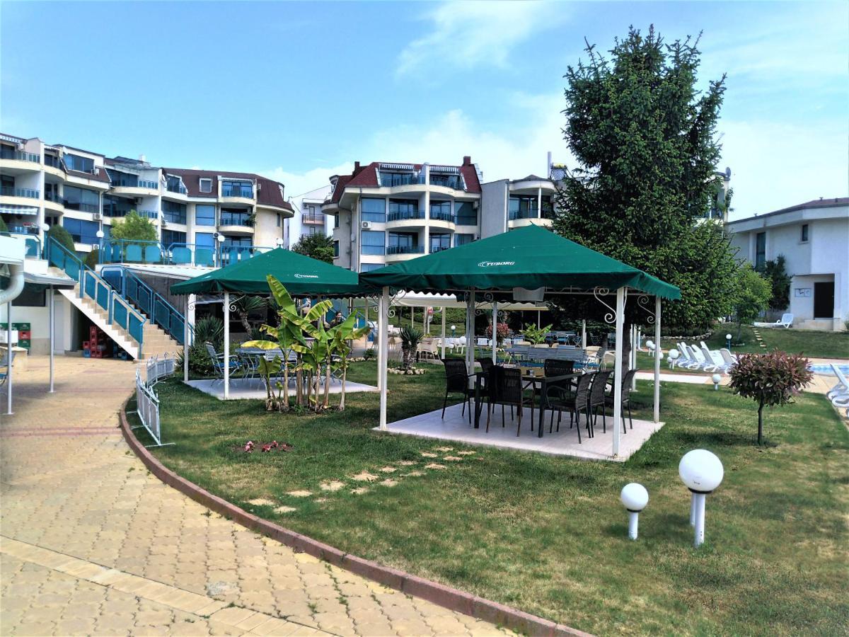 Baratero Vlas Marina Apartment Sveti Vlas Bagian luar foto