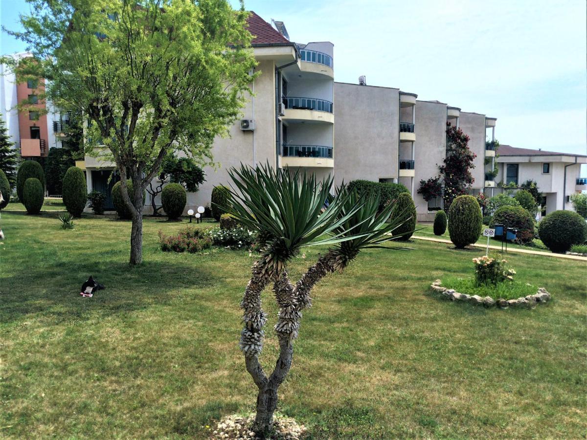 Baratero Vlas Marina Apartment Sveti Vlas Bagian luar foto