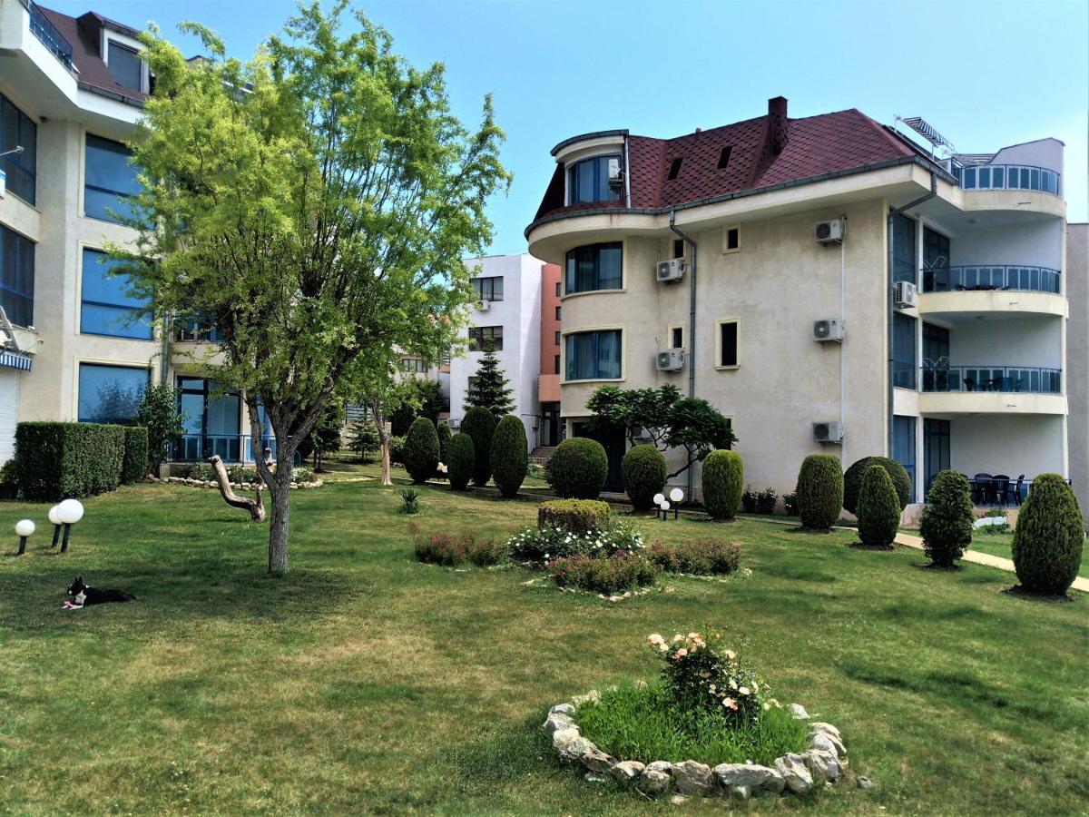 Baratero Vlas Marina Apartment Sveti Vlas Bagian luar foto
