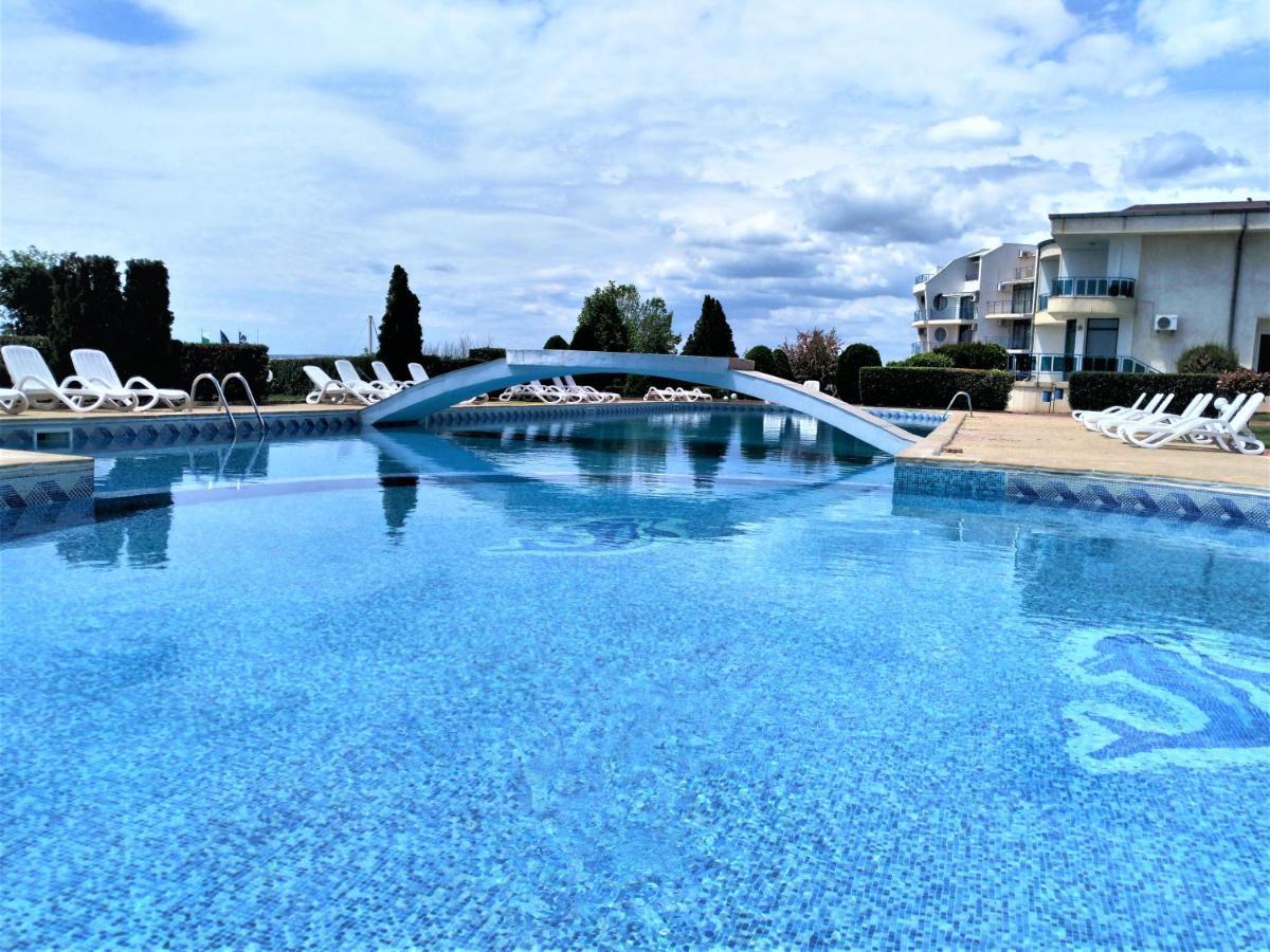 Baratero Vlas Marina Apartment Sveti Vlas Bagian luar foto
