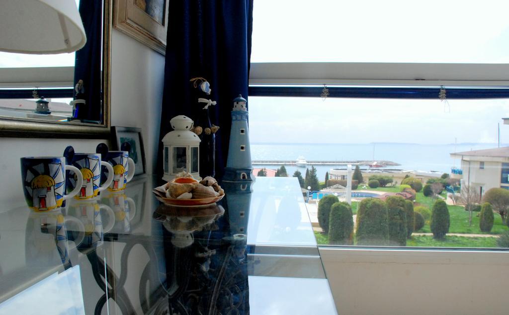 Baratero Vlas Marina Apartment Sveti Vlas Bagian luar foto