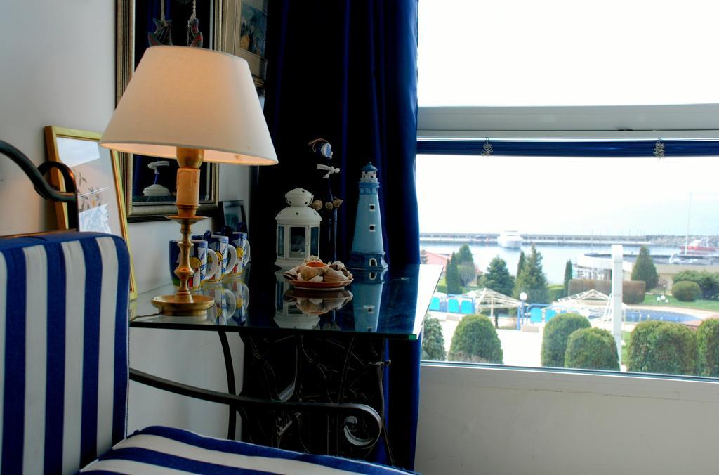 Baratero Vlas Marina Apartment Sveti Vlas Bagian luar foto