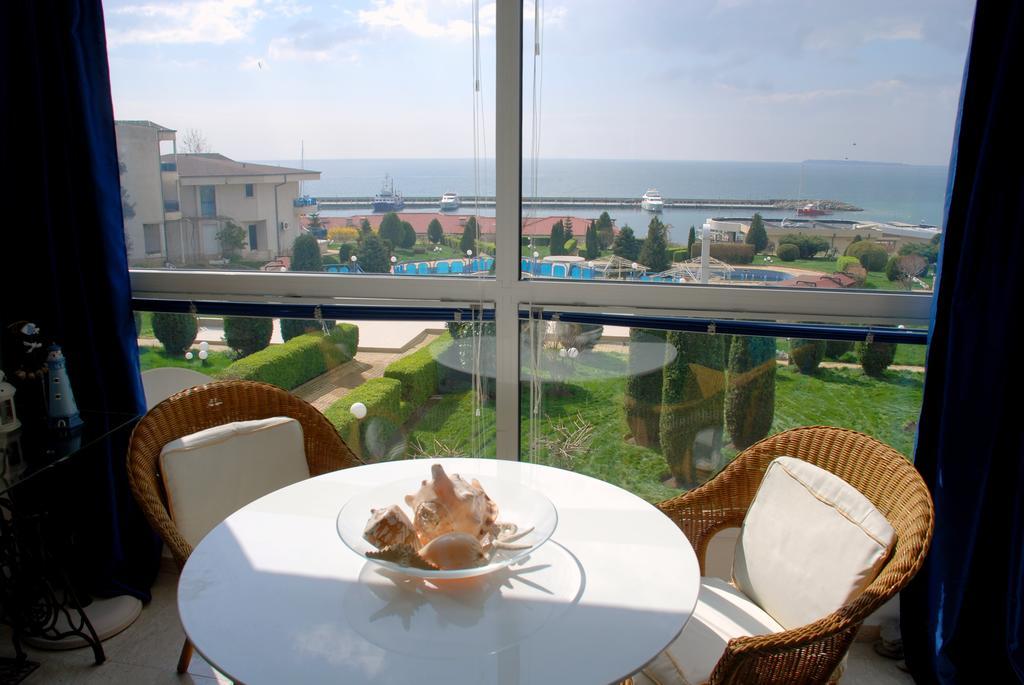 Baratero Vlas Marina Apartment Sveti Vlas Bagian luar foto